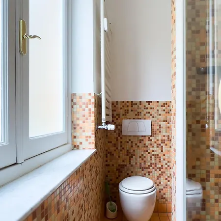 Queen Elena Luxury Генуя